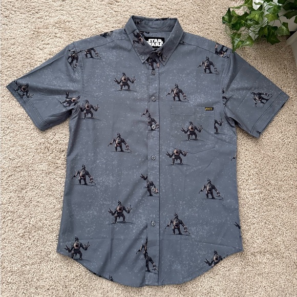 BOBA FETT RIDING RANCOR STAR WARS RSVLTS BUTTON UP SHIRT BLOUSE NWOT SIZE SMALL